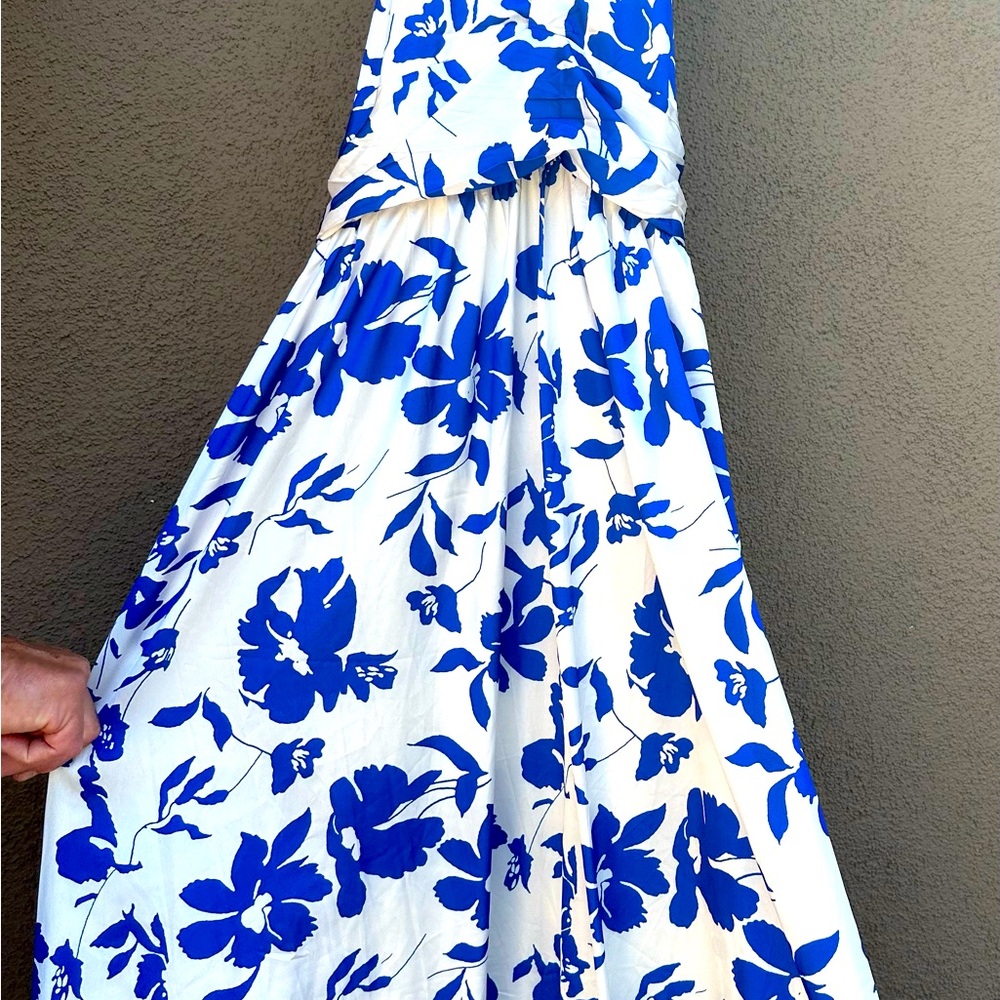 Beautiful Petal & Pup Allora Halter Dress - Blue Floral, backless dress, size M.